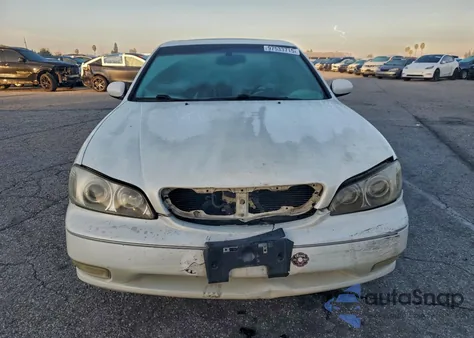 2001 Infiniti I30 z USA, uszkodzony, nr VIN JNKCA31A81T019610